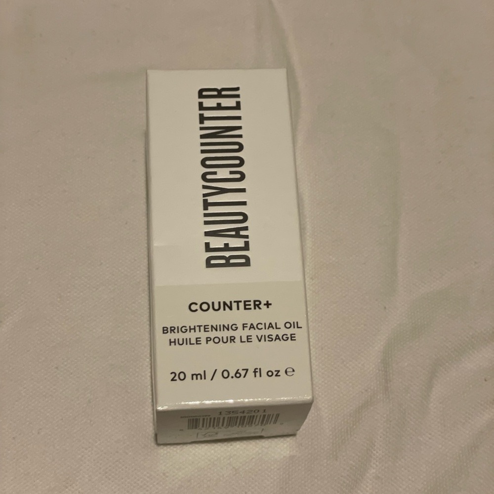 Beautycounter+ brightening face oil (1)